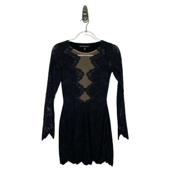 For Love & Lemons | Lace Noir Dress in Black XS - Picture 2 of 9